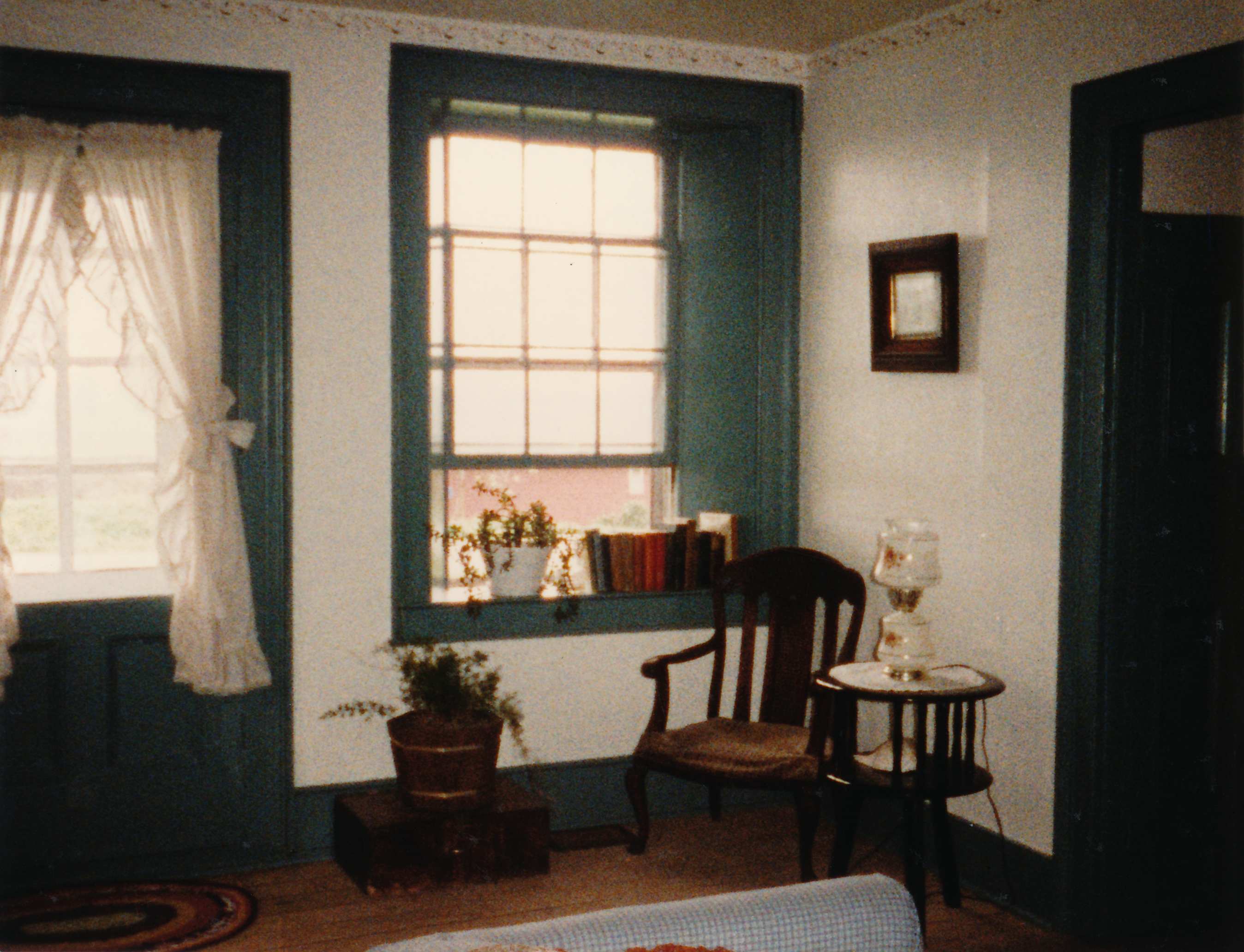 Bar-6 Pinney Interior Images 1